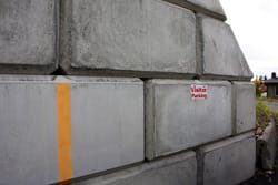Interlocking Concrete Block Retaining Wall